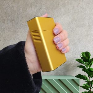 Alternative view of Sevgiliye Doğum Günü Hediyesi Gold Sigara Kutusu